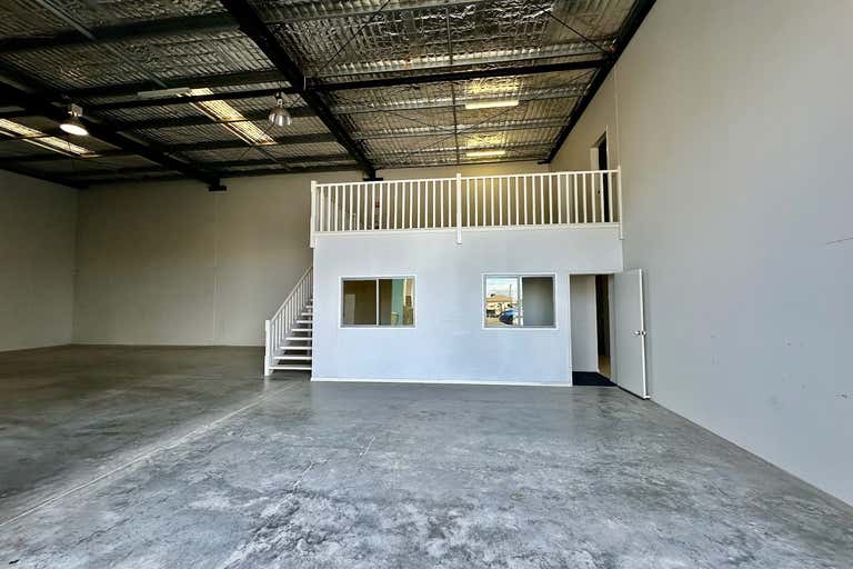 Unit 4, 5 McPhail Road Coomera QLD 4209 - Image 2