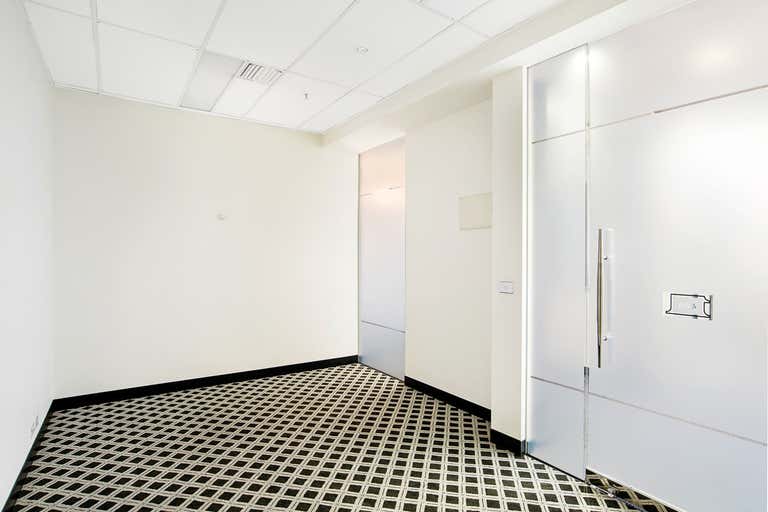 405/1 Queens Road Melbourne VIC 3004 - Image 2