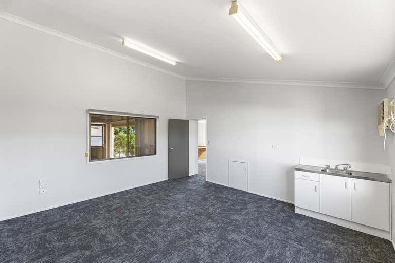 33 Industrial Avenue Wilsonton QLD 4350 - Image 4