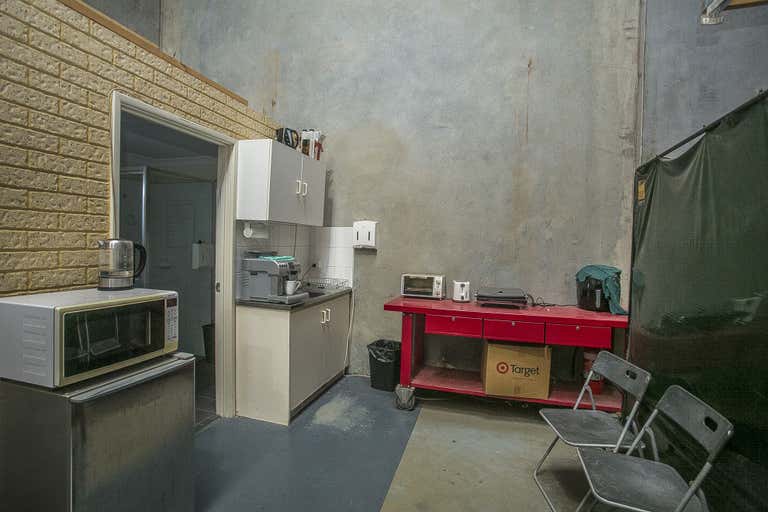 Unit 2, 63 Furniss Rd Darch WA 6065 - Image 3