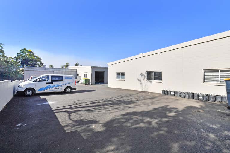 Unit 3/18 Rene Street Noosaville QLD 4566 - Image 2