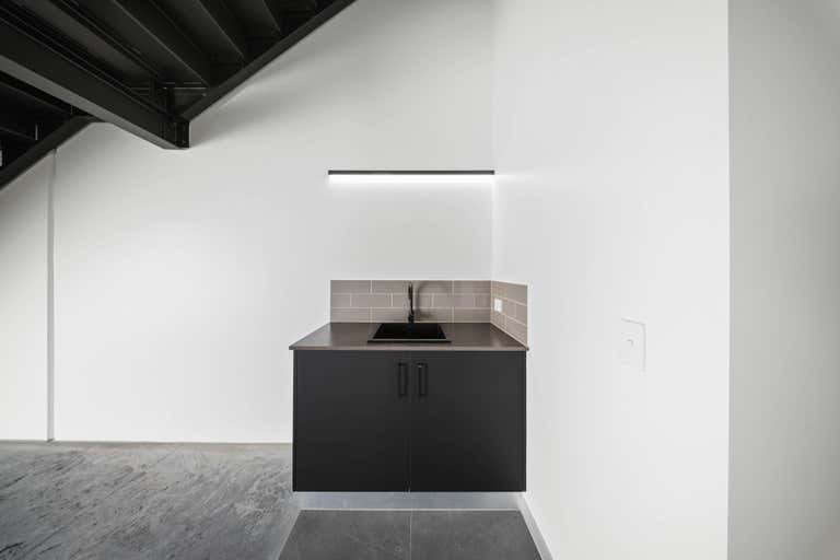 3/24 Ern Harley Drive Burleigh Heads QLD 4220 - Image 4