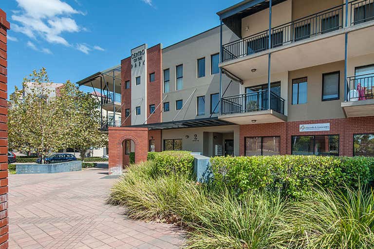 5/2 Centro Ave Subiaco WA 6008 - Image 2