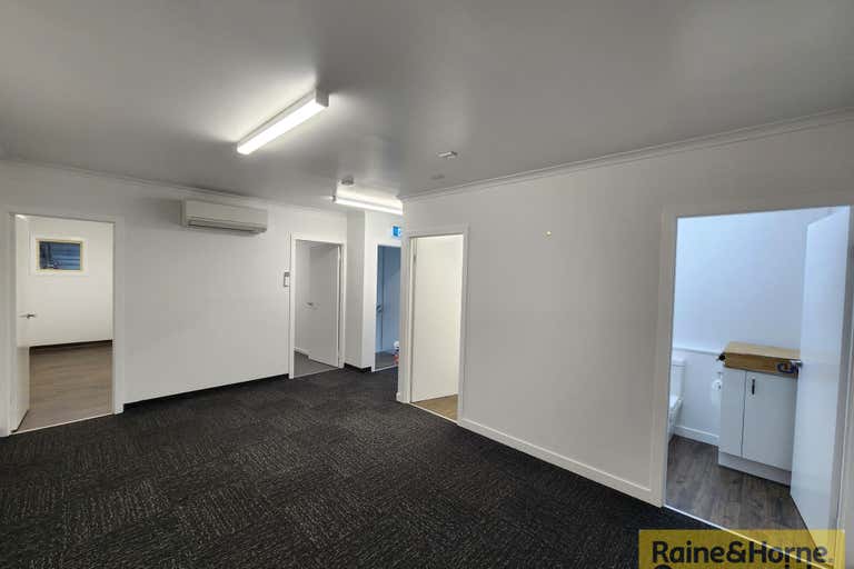 10/254 South Pine Road Enoggera QLD 4051 - Image 2