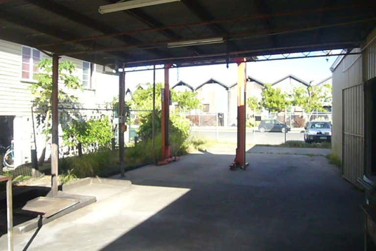 26 South Rockhampton City QLD 4700 - Image 4
