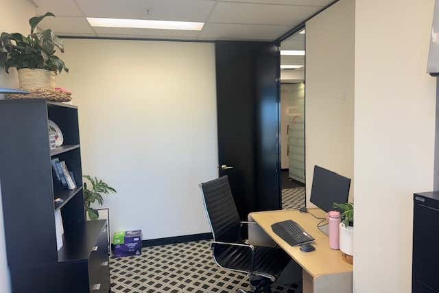 1004/1 Queens Road Melbourne VIC 3004 - Image 4
