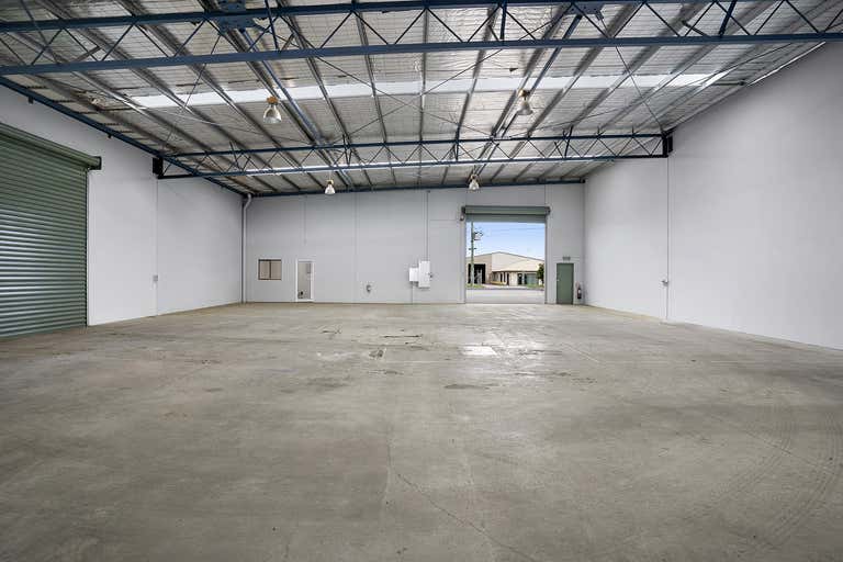 2/141-143 Victoria Street North Geelong VIC 3215 - Image 2