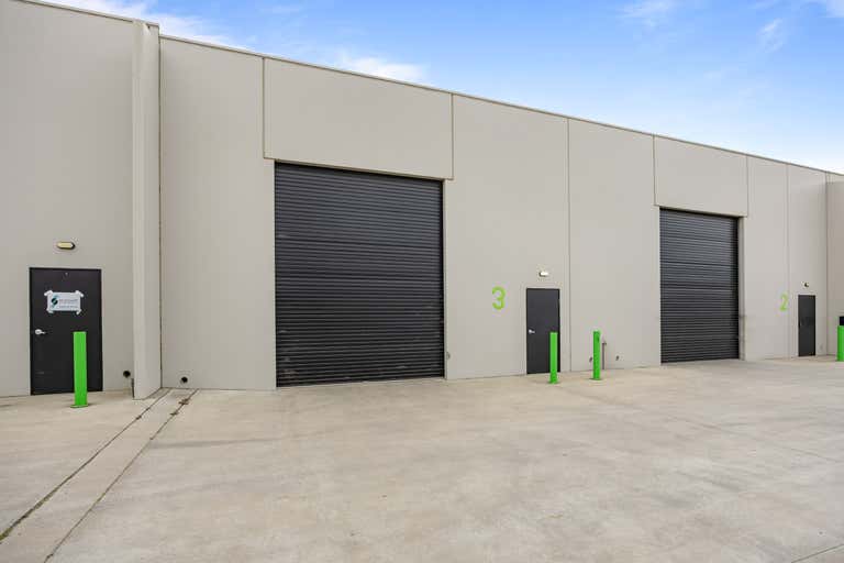 3/30 Waringa Drive Mitchell Park VIC 3355 - Image 2