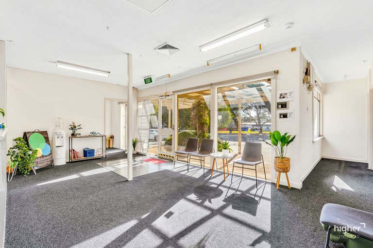 82 Beach Road Christies Beach SA 5165 - Image 4