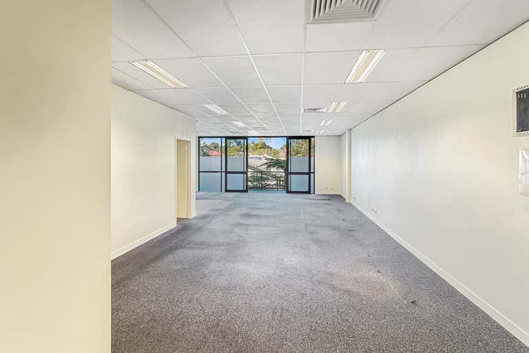 2/13 Norval Court Maroochydore QLD 4558 - Image 2