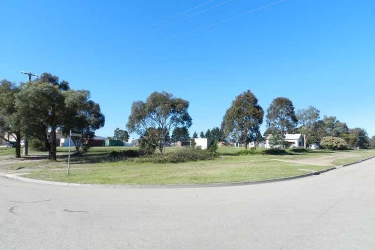 1-7 Radford Place Bairnsdale VIC 3875 - Image 1