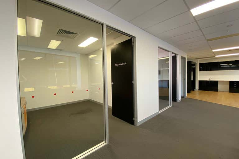 30115/27 Garden Street Southport QLD 4215 - Image 2