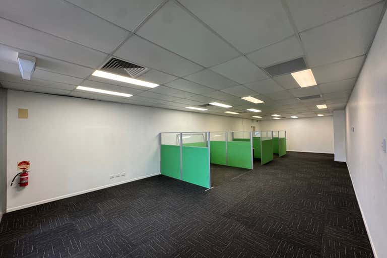 5/11-19 Chancellor Village Boulevard Sippy Downs QLD 4556 - Image 3