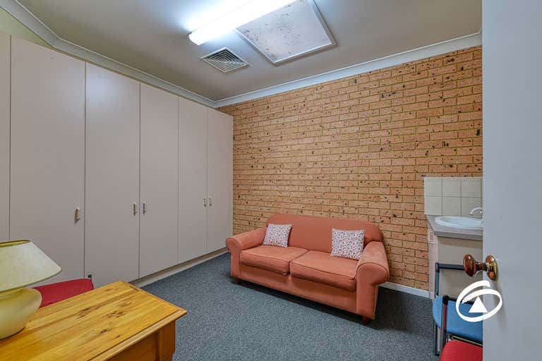 2/6-8 Langmore Lane Berwick VIC 3806 - Image 4