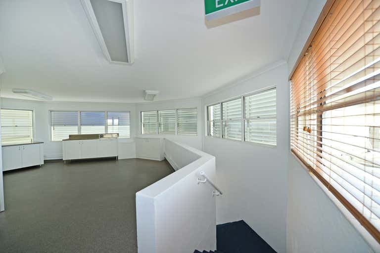 Suite 25/91 Poinciana Avenue Tewantin QLD 4565 - Image 3
