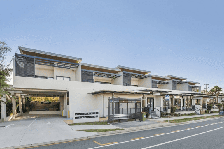 4/58 Brooke Avenue Southport QLD 4215 - Image 2