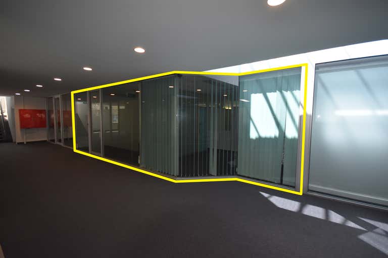 6/96 Manchester Road Mooroolbark VIC 3138 - Image 2