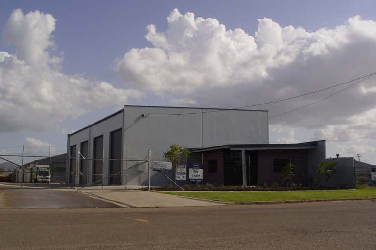 86 Gorden Street Townsville City QLD 4810 - Image 2