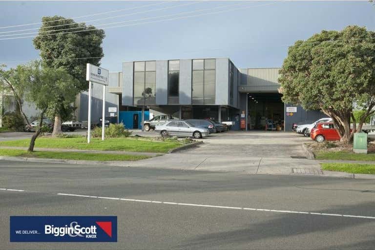 51 Gilbert Park Drive Knoxfield VIC 3180 - Image 3