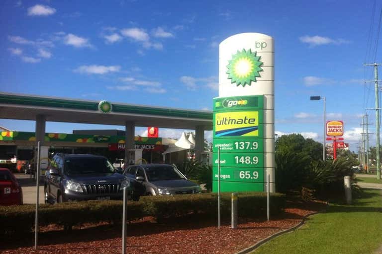 BP Service Station and Hungry Jacks and Sunshine Carwash, 53 CALOUNDRA ROAD Caloundra QLD 4551 - Image 1