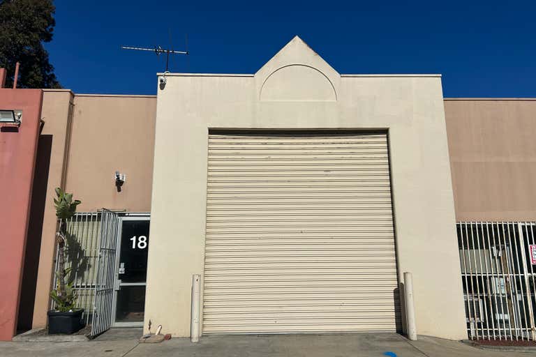 18/12-20 James Court Tottenham VIC 3012 - Image 1