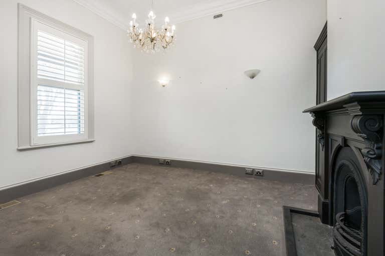 1/135 Queen Street Bendigo VIC 3550 - Image 2