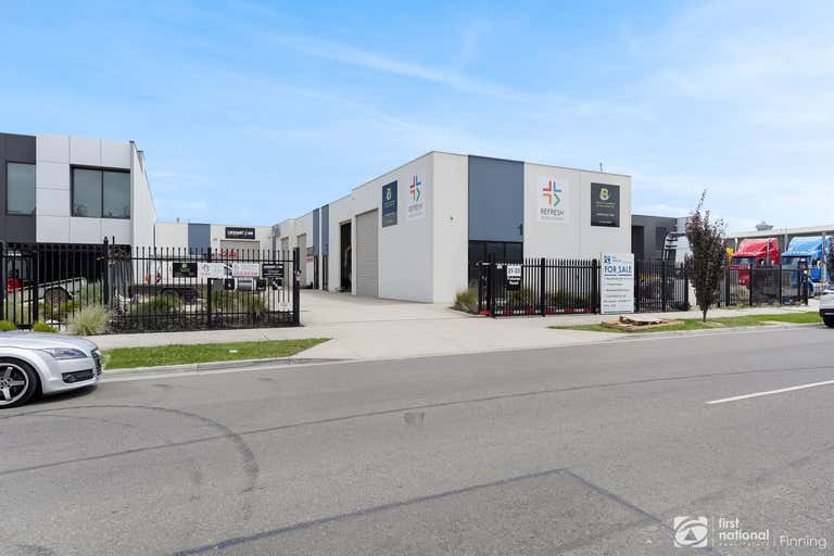 5/21-23 Futures Road Cranbourne West VIC 3977 - Image 3