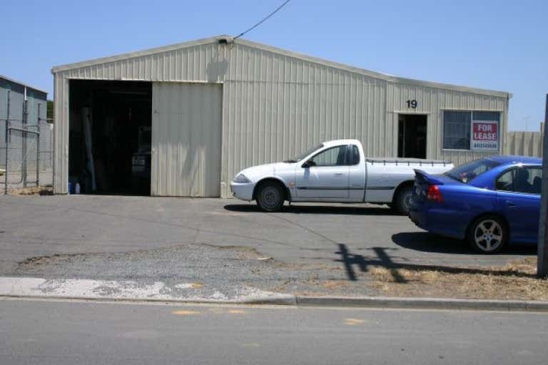 19 Centre Road Morwell VIC 3840 - Image 1