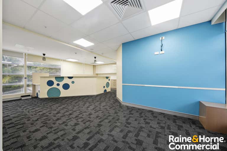 4/490 Boundary Street Spring Hill QLD 4000 - Image 2