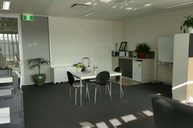 Suite 9, 574 Plummer Street Port Melbourne VIC 3207 - Image 3