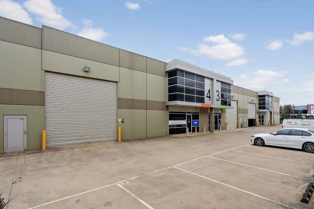 Unit 4, 27  Fullarton Rd Epping VIC 3076 - Image 2