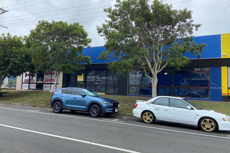 2/5 Main Drive Warana QLD 4575 - Image 2