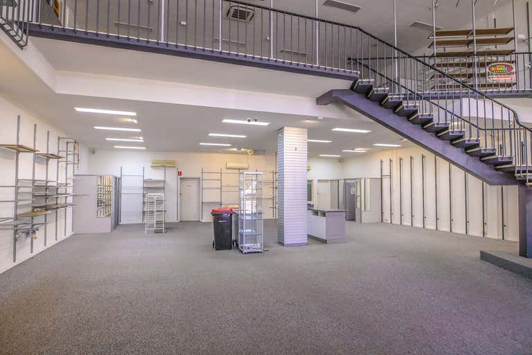 20-24 NAPIER STREET Deniliquin NSW 2710 - Image 2