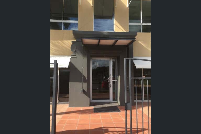 156 Scarborough Street, 4/26 Railway Street Southport QLD 4215 - Image 2