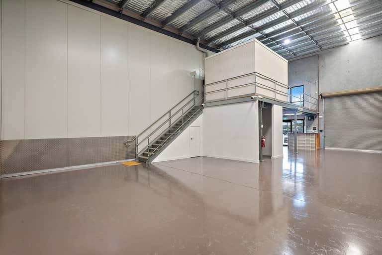 2/249 Shellharbour Road Port Kembla NSW 2505 - Image 2