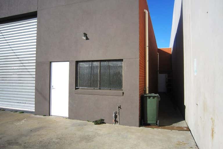 2/14A Adrian Road Campbellfield VIC 3061 - Image 3