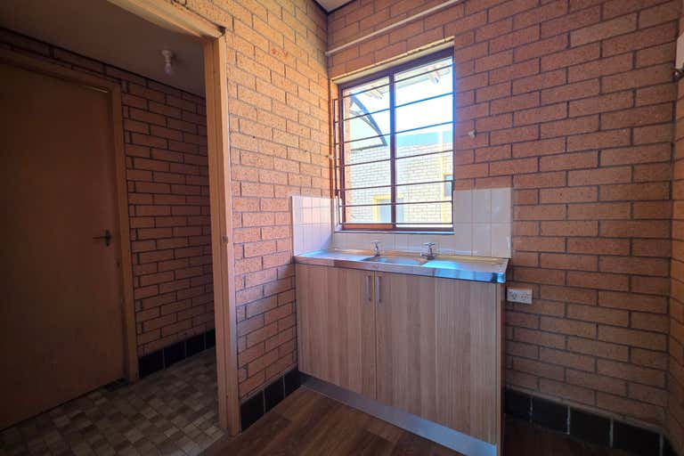 225 Russell Street Bathurst NSW 2795 - Image 4