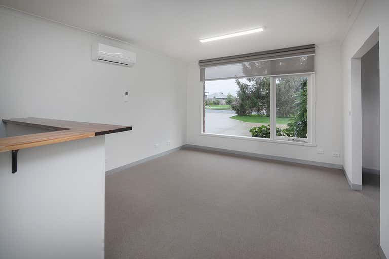 2 Wedmore Road Boronia VIC 3155 - Image 2