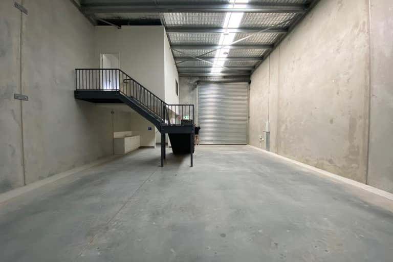 Barry Road Industrial Estate, Unit 31, 8-10 Barry Road Chipping Norton NSW 2170 - Image 4