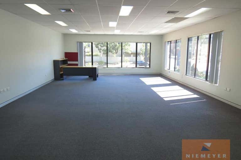 29 Prince William Drive Seven Hills NSW 2147 - Image 4