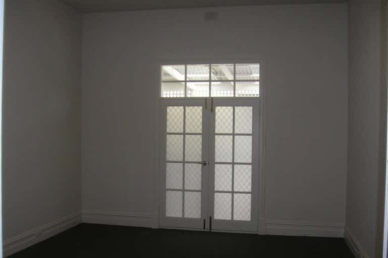 Room 3, 4 Milton Street Glenelg SA 5045 - Image 3