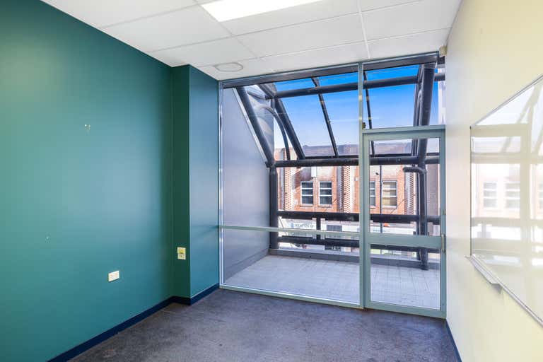 Suite 7 / 104 Crown Street Wollongong NSW 2500 - Image 3