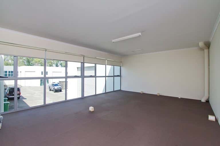 3/14 Fremantle Street Burleigh Heads QLD 4220 - Image 3