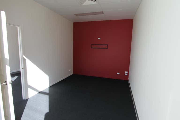 Suite 2, 17 Warby Street Campbelltown NSW 2560 - Image 4