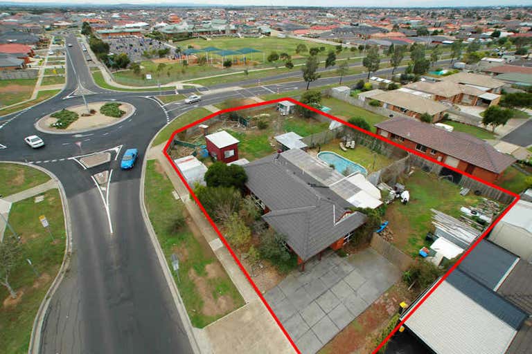 70 THAMES BOULEVARD Werribee VIC 3029 - Image 1