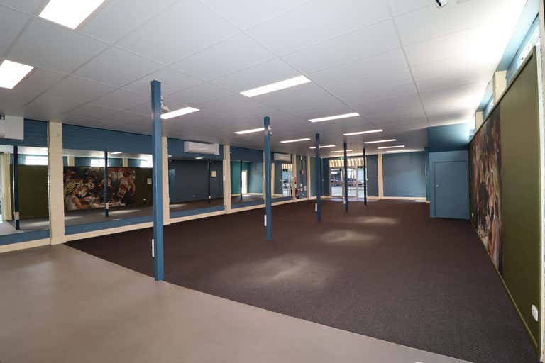 1/64 Neil Street Toowoomba City QLD 4350 - Image 3