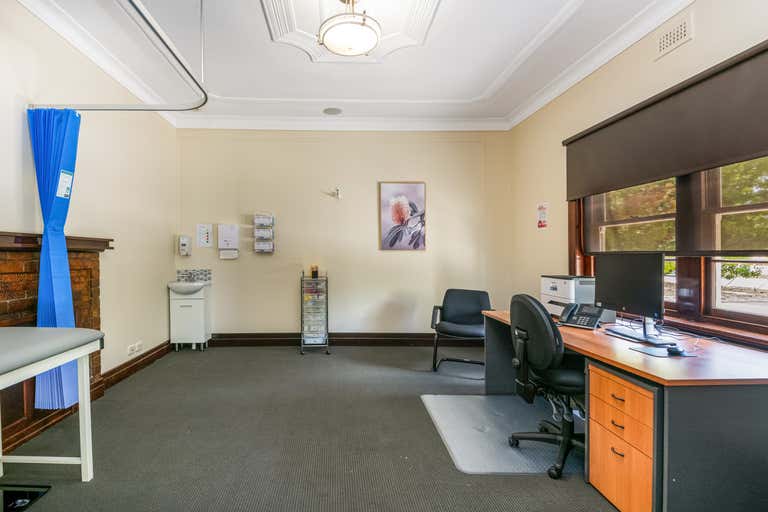 240 High Street Kangaroo Flat VIC 3555 - Image 3