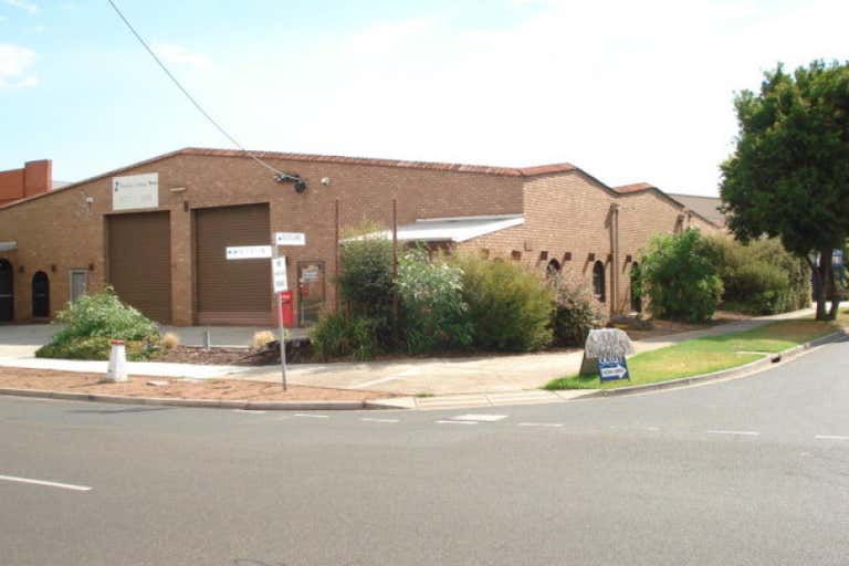 Unit 2, 27 Winterton Road Clayton VIC 3167 - Image 1