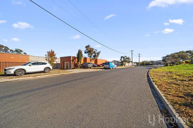 11/43 Bayldon Road Queanbeyan West NSW 2620 - Image 1