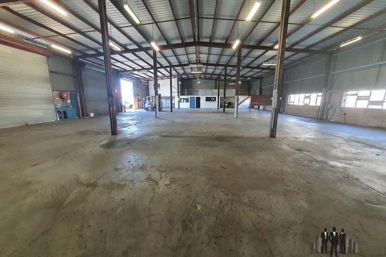 1/7 Leonard Cres Brendale QLD 4500 - Image 3